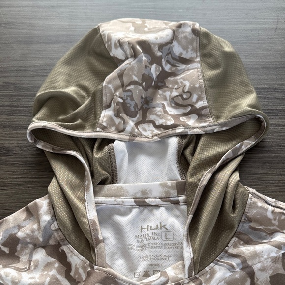 Huk Tan and Cream Camouflage Lightweight Pullover - Picture 2 of 3